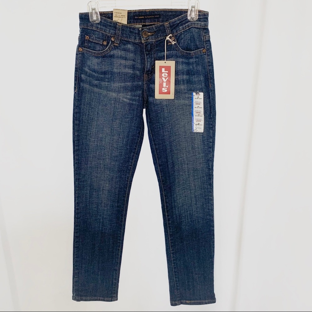 NWT- Levi’s Mid-Rise Skinny Jeans
